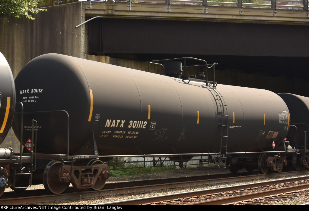 301112